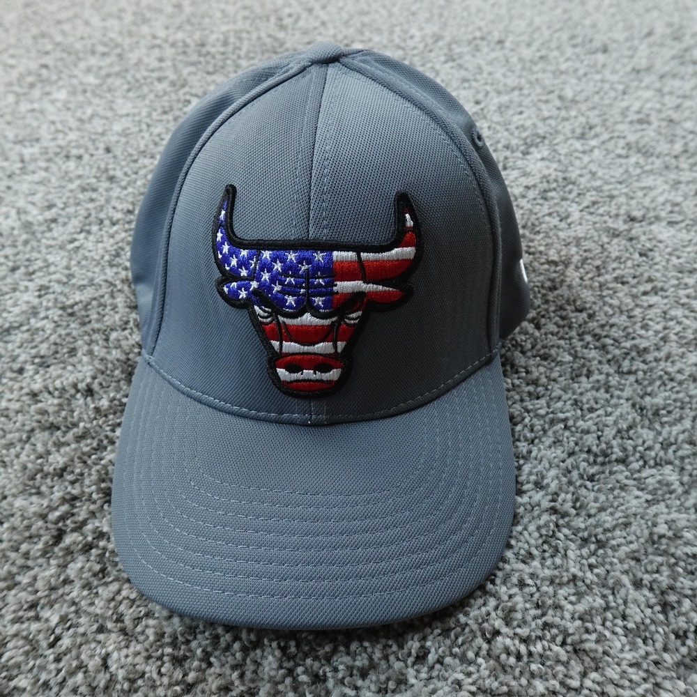 NEW Chicago Bulls Hat Cap Mens One Size Gray NBA Basketball USA Flag Ultra Game